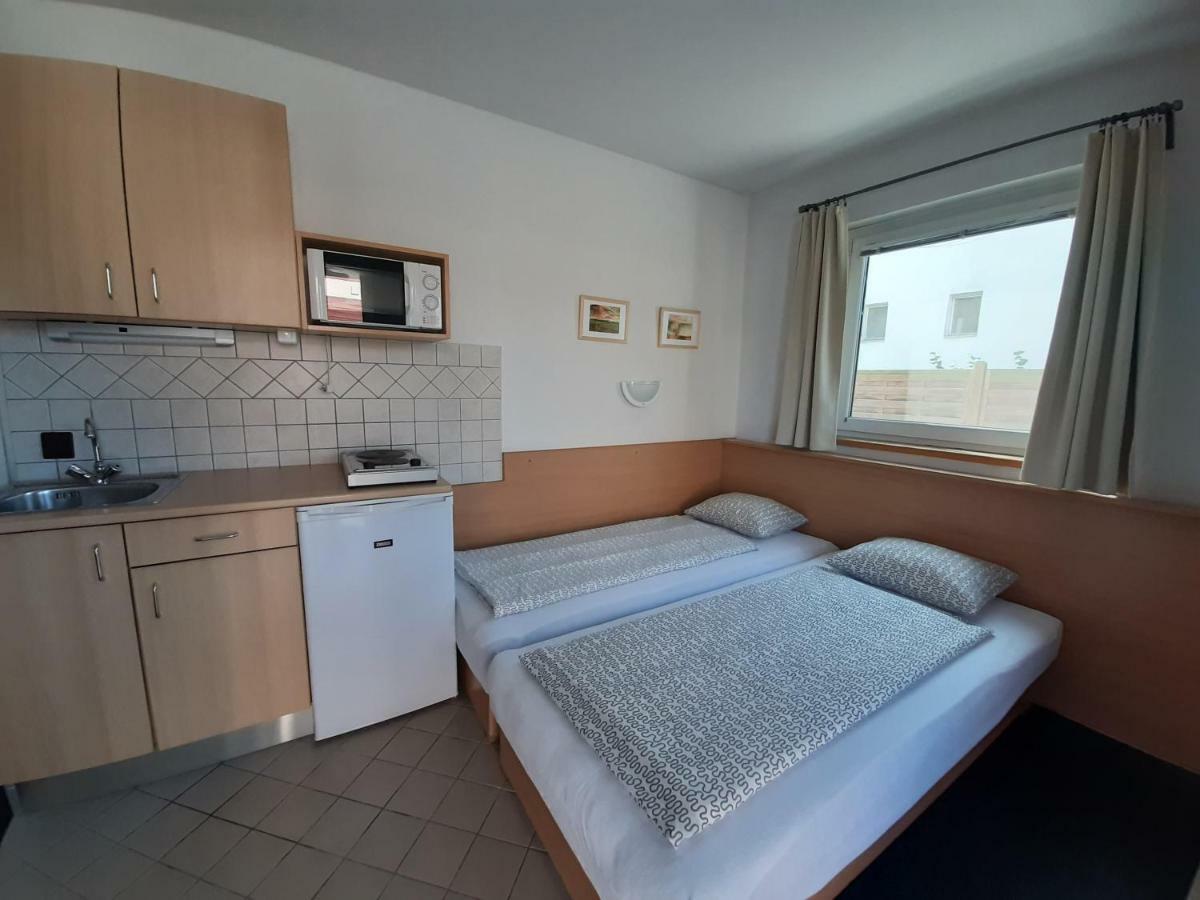 קסזטלי Familia Apartmanhaz מראה חיצוני תמונה